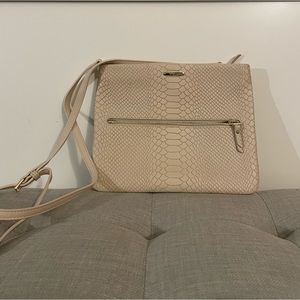 Gorgeous Gigi New York cream bag with amazing texture!
